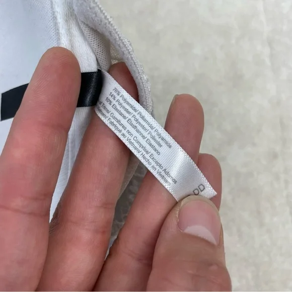 ⛔️SOLD⛔️Adore Me White & Purple Floral Lace Padded Racerback Underwired Bra Size - Picture 6 of 8